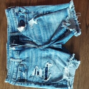 Women's American Eagle Shorts Distressed Next Level Stretch